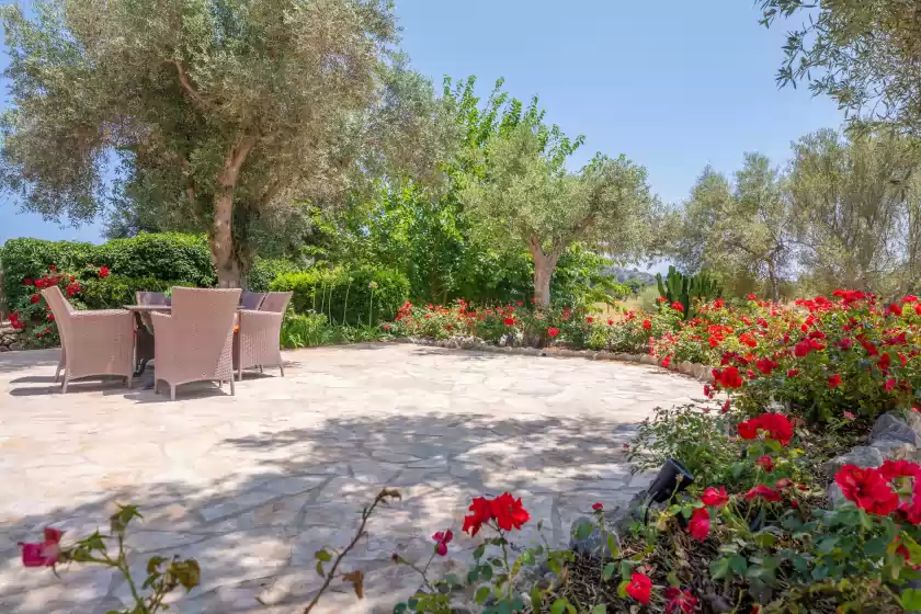 Holiday rentals in La font (canaves), Urbanització la Font