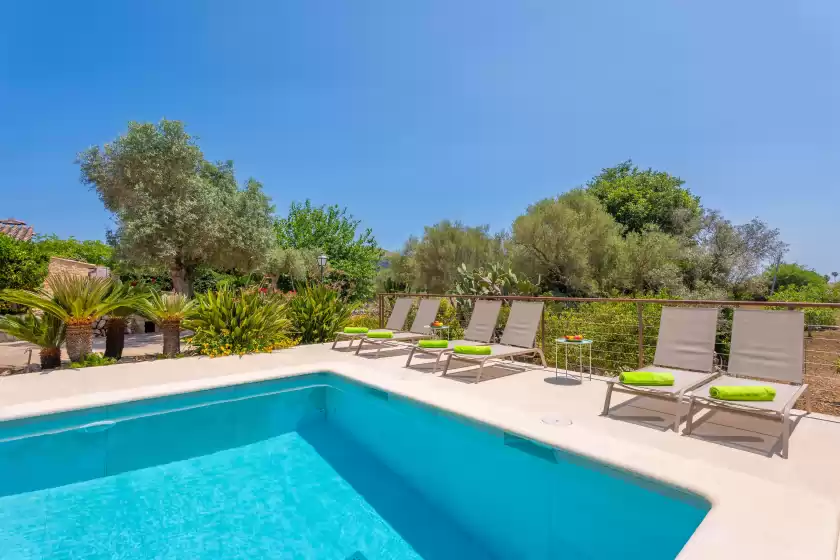 Holiday rentals in La font (canaves), Urbanització la Font