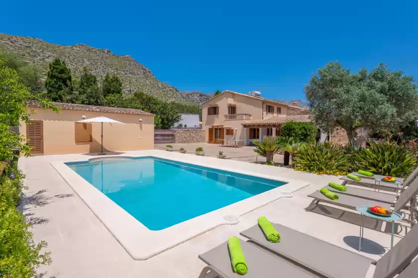 Holiday rentals in La font (canaves), Urbanització la Font