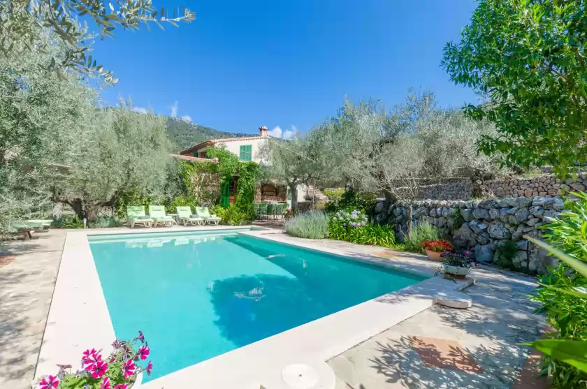 Holiday rentals in S'olivaret, Fornalutx