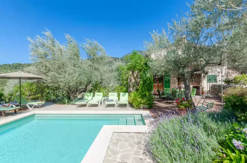 Holiday rentals in S'olivaret, Fornalutx