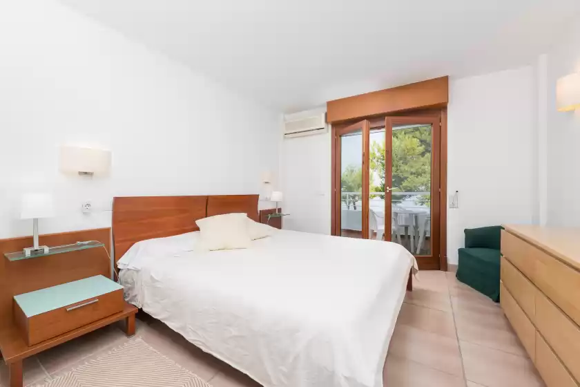 Holiday rentals in Camp de mar, Marina Manresa