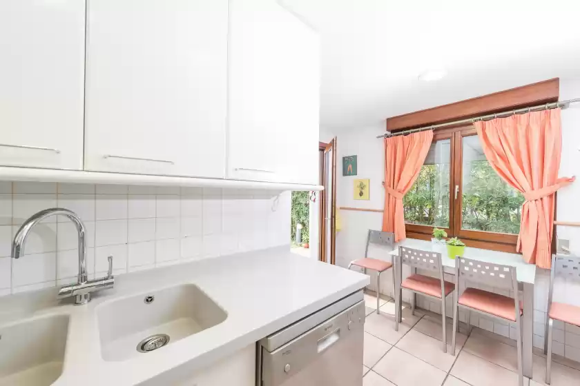 Holiday rentals in Camp de mar, Marina Manresa