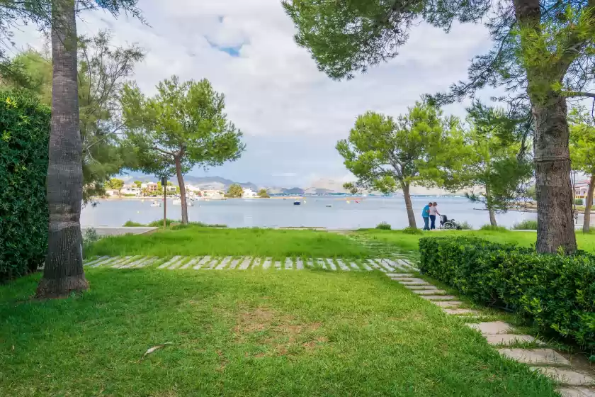 Holiday rentals in Camp de mar