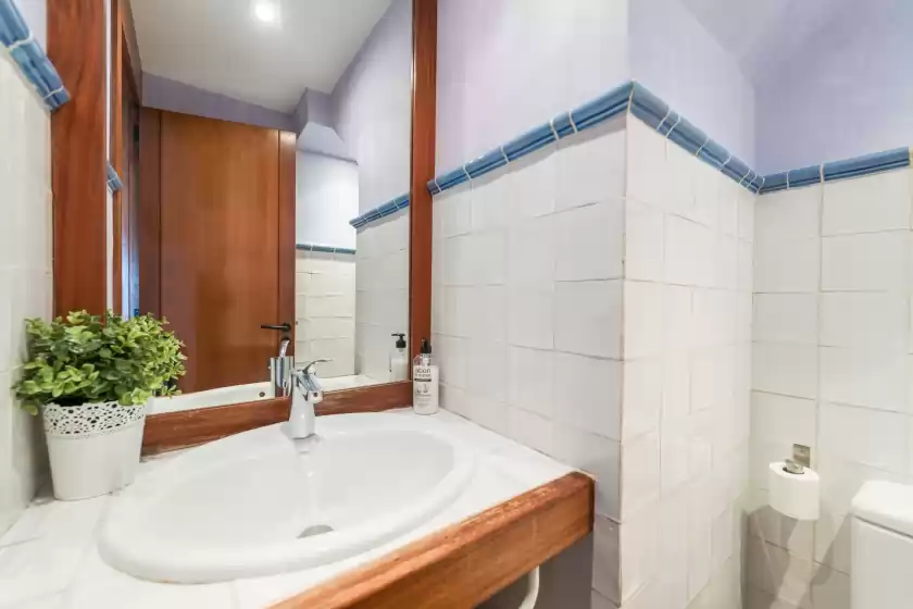 Holiday rentals in Camp de mar, Marina Manresa