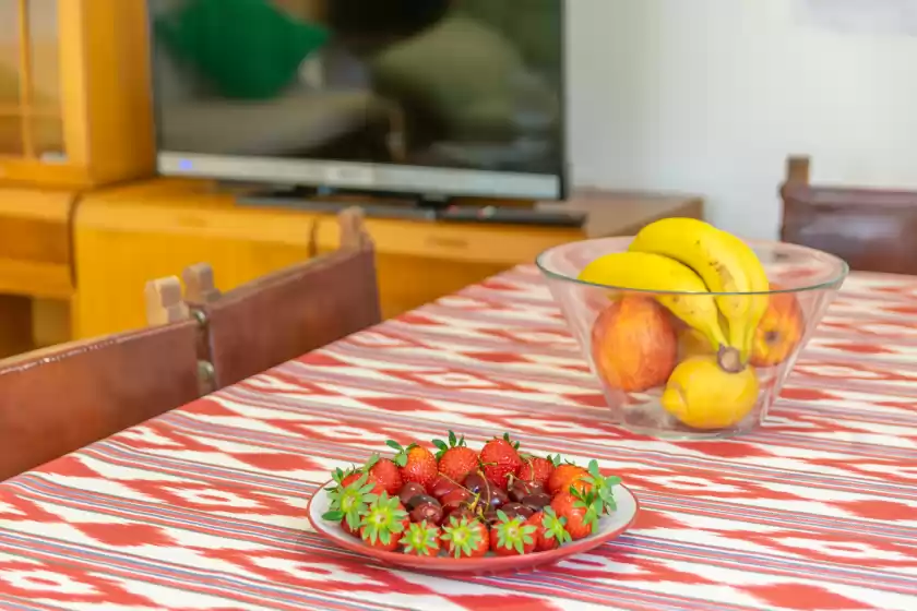 Holiday rentals in Es jaç, Cala Llombards