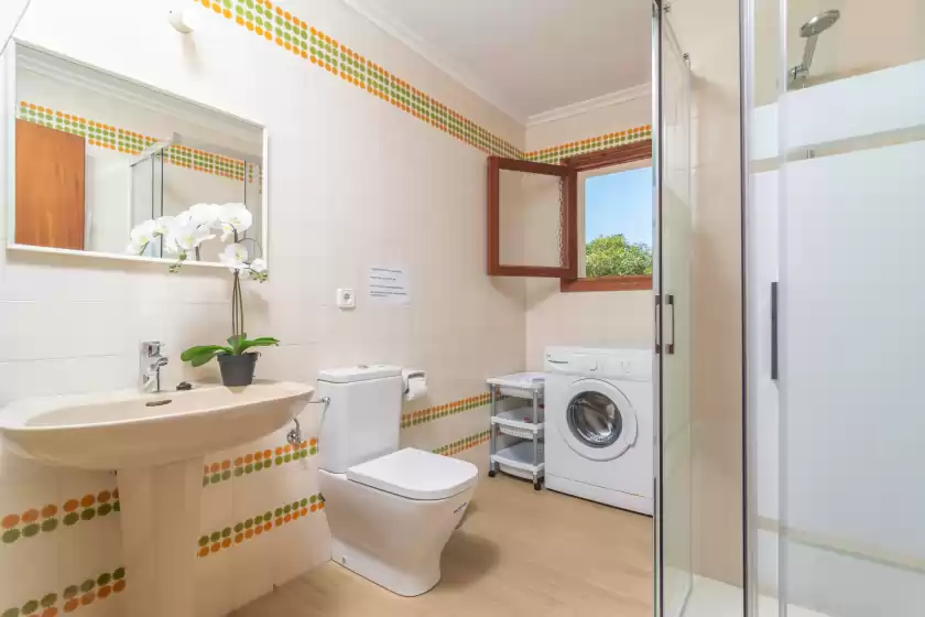 Holiday rentals in Es jaç, Cala Llombards