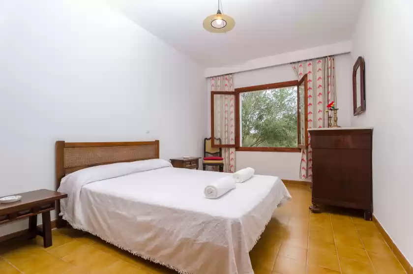 Holiday rentals in Es jaç, Cala Llombards