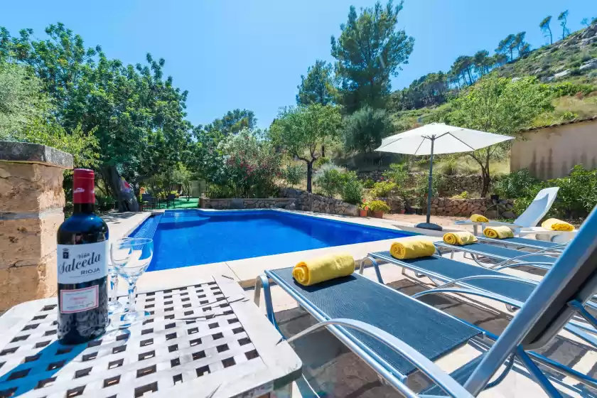 Holiday rentals in Sa tarongera, Andratx