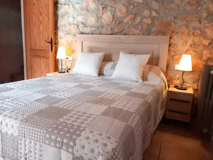 Holiday rentals in Sa tarongera, Andratx