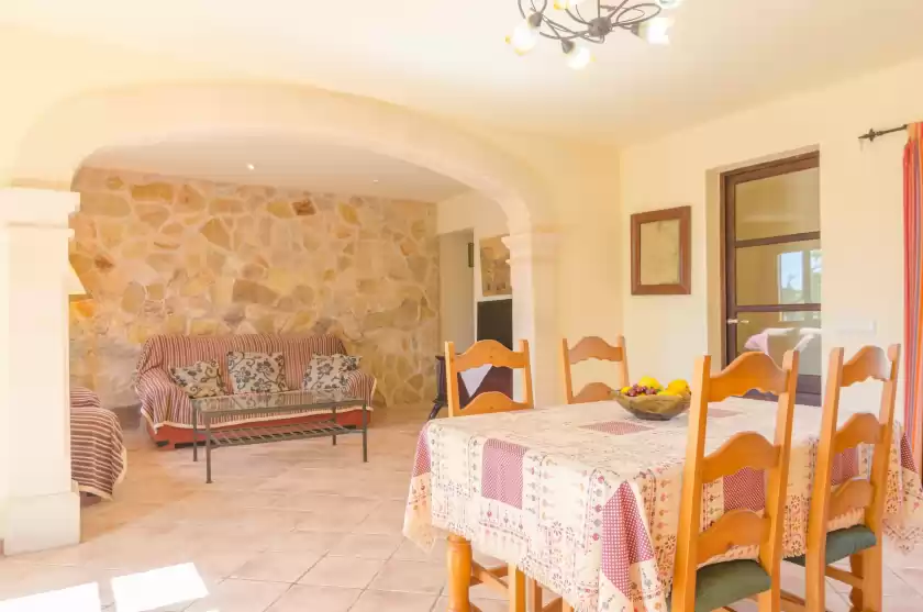 Holiday rentals in S'alqueria, Campanet