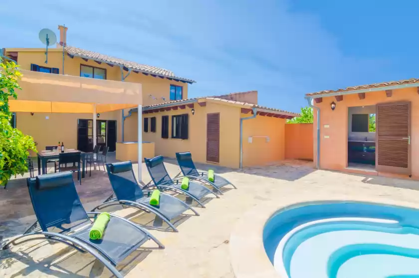 Holiday rentals in S'alqueria, Campanet