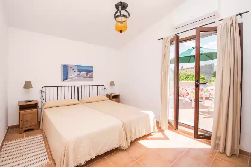 Holiday rentals in Villa sa fonera, Maria de la Salut