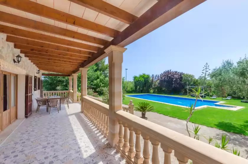 Holiday rentals in Can berguins, Búger