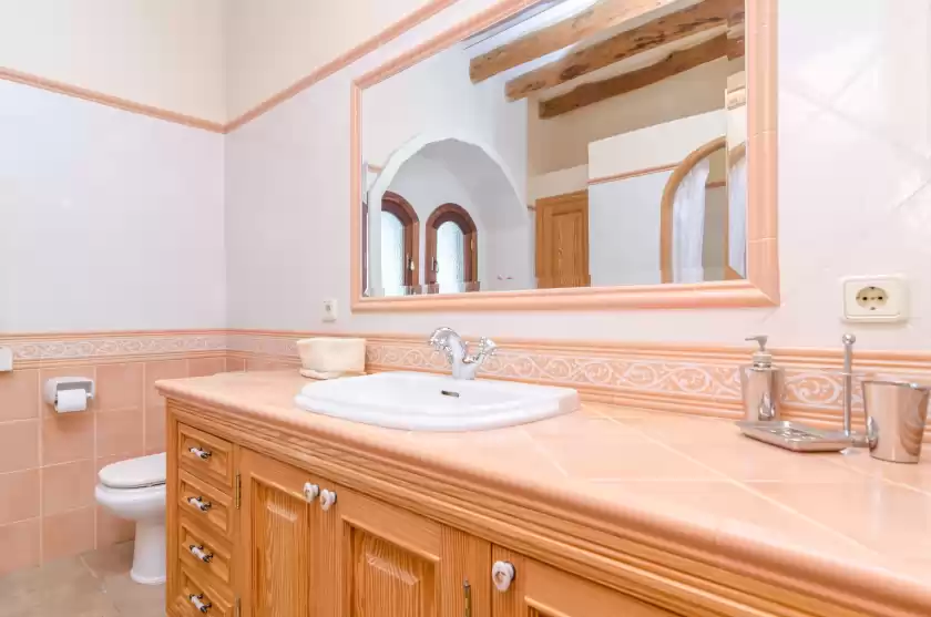 Holiday rentals in Finca es porrassar, Cas Concos