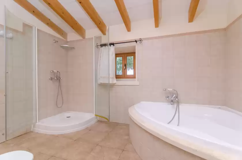 Holiday rentals in Finca es porrassar, Cas Concos