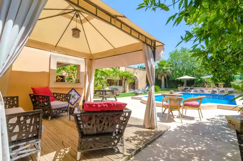 Holiday rentals in Finca es porrassar, Cas Concos