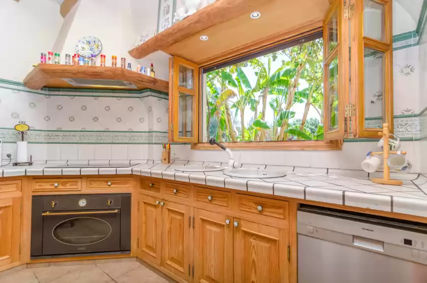 Holiday rentals in Finca es porrassar, Cas Concos