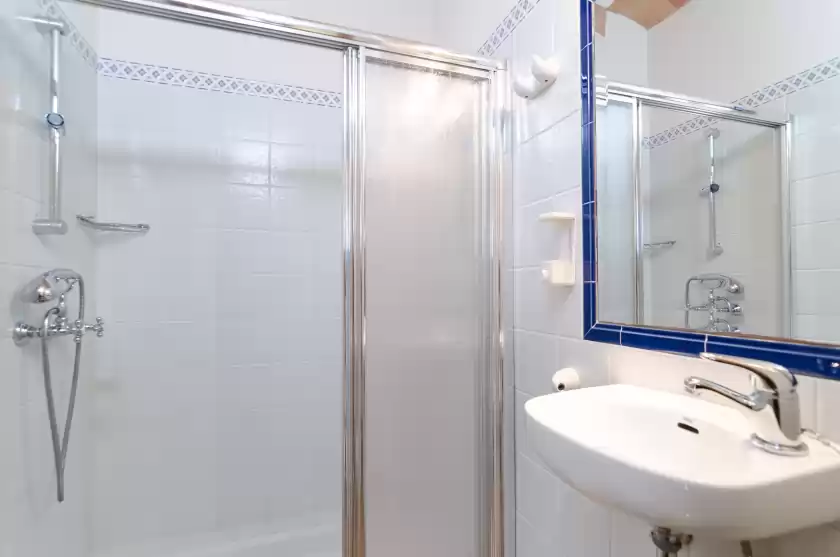 Holiday rentals in Finca es porrassar, Cas Concos