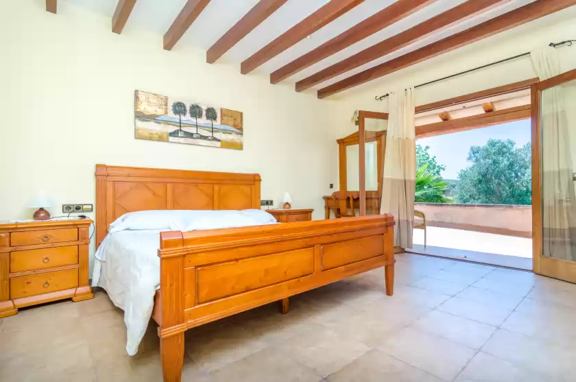 Holiday rentals in Finca es porrassar, Cas Concos