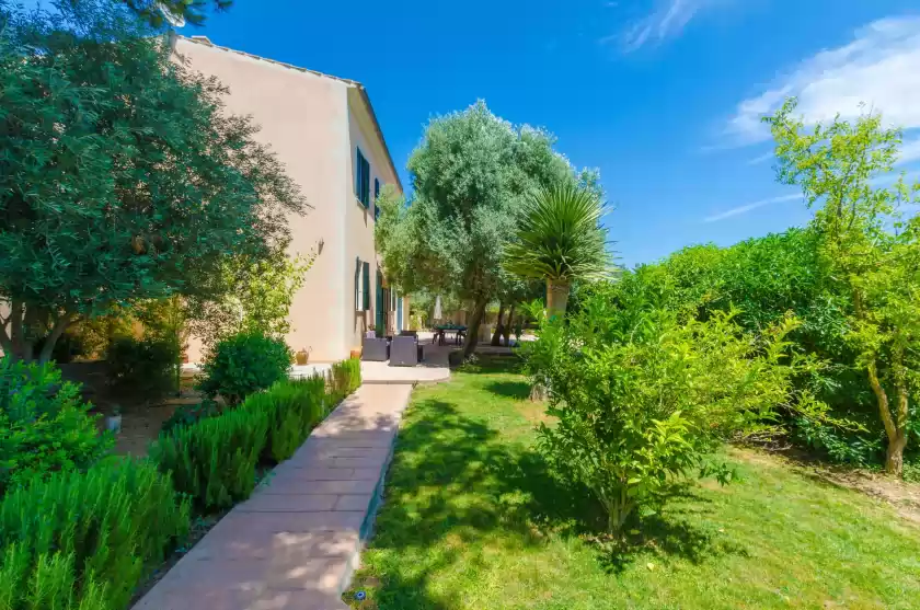 Holiday rentals in Hort de can bou, Porreres