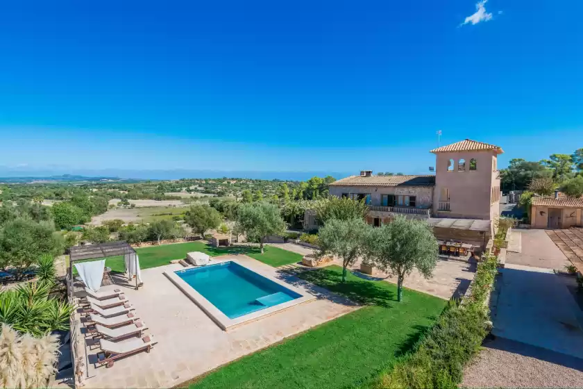 Holiday rentals in Finca son colom