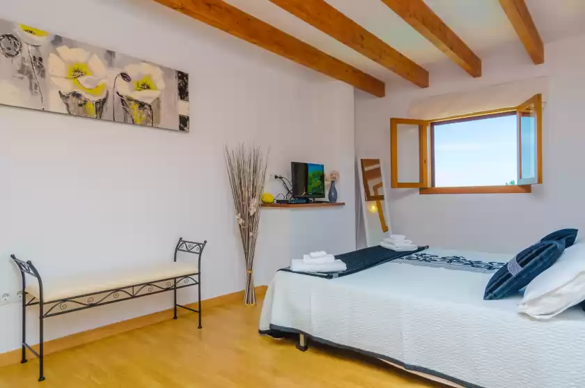 Holiday rentals in Sa cova (cova de rotana), Manacor