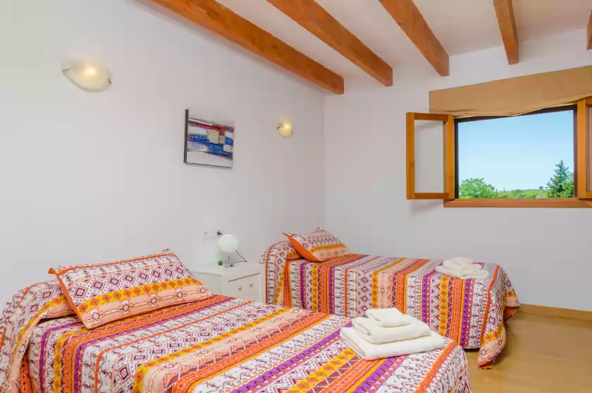 Holiday rentals in Sa cova (cova de rotana), Manacor