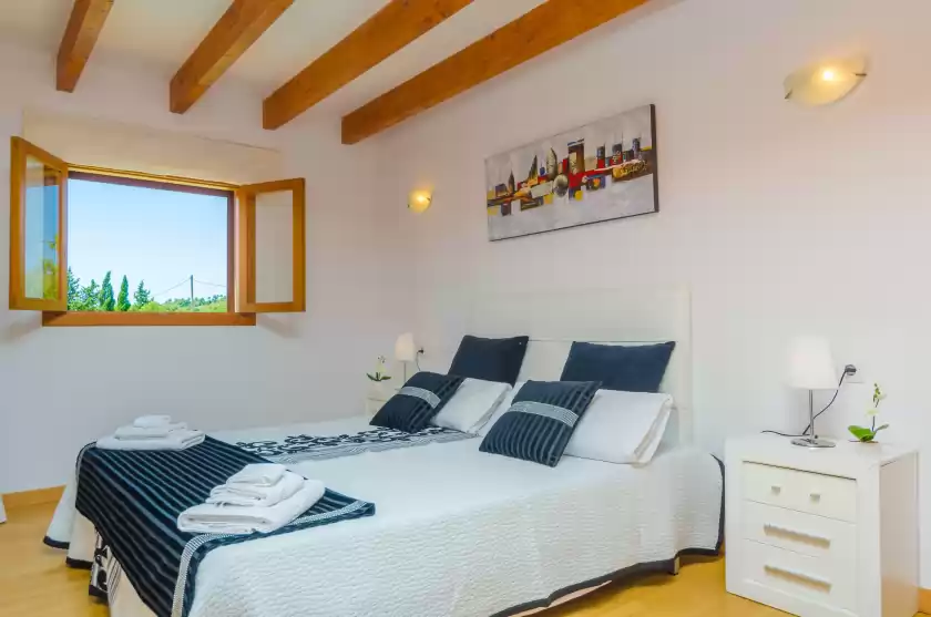 Holiday rentals in Sa cova (cova de rotana), Manacor