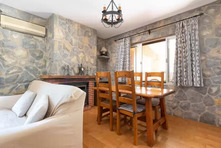 Holiday rentals in Vivienda isabela, Inca