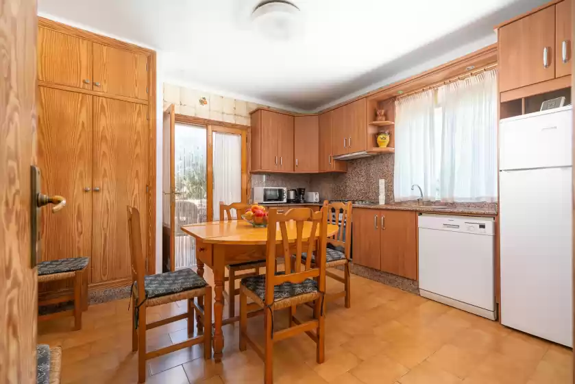 Holiday rentals in Vivienda isabela, Inca