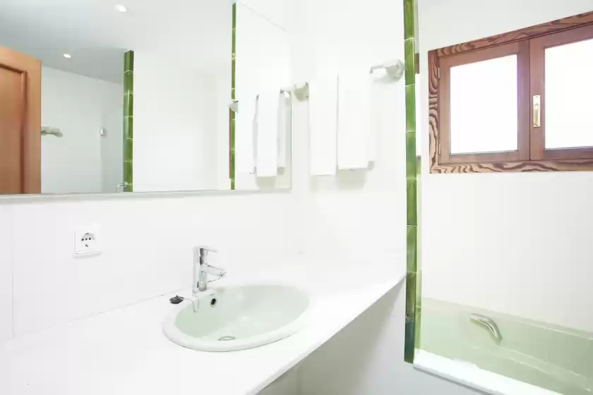 Holiday rentals in Es garrover, Cala Millor