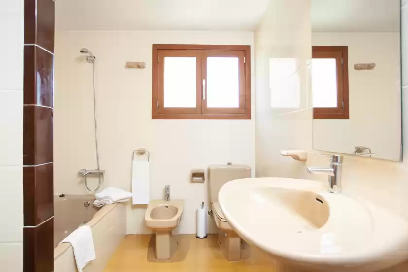 Holiday rentals in Es garrover, Cala Millor