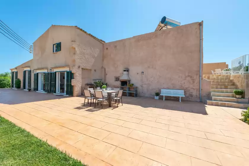 Holiday rentals in Ses barreres, Campos