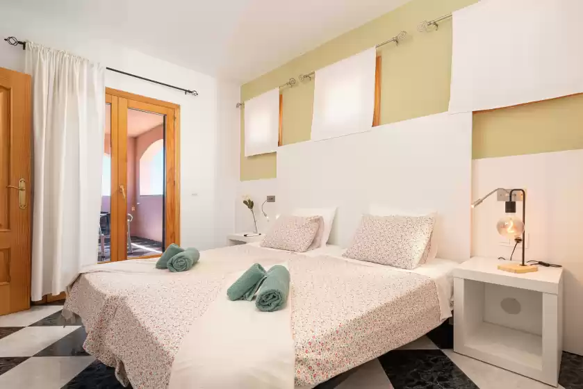 Holiday rentals in Casa campillos, Llucmajor