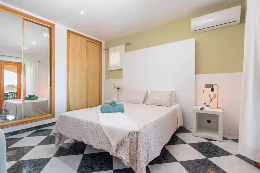 Holiday rentals in Casa campillos, Llucmajor