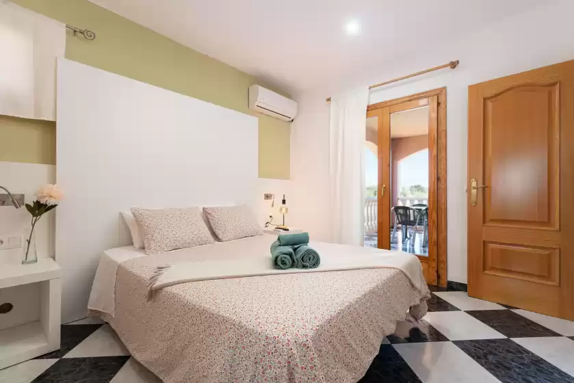 Holiday rentals in Casa campillos, Llucmajor