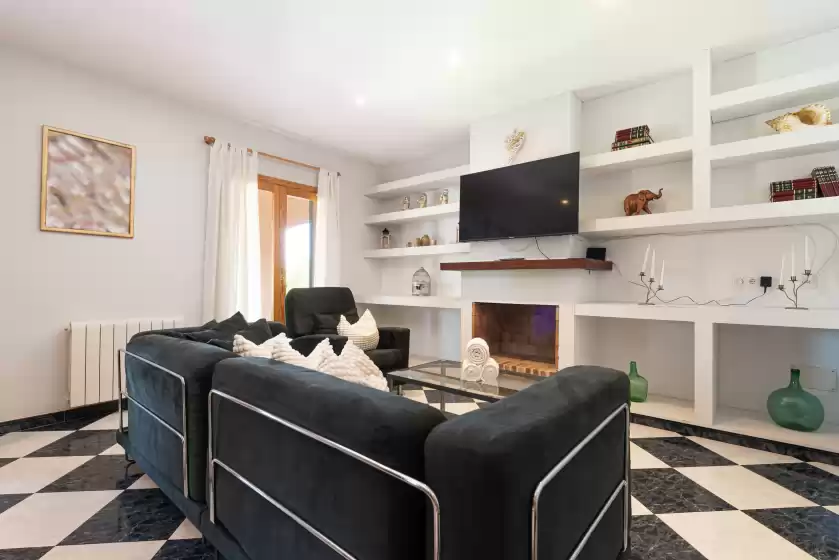 Holiday rentals in Casa campillos, Llucmajor
