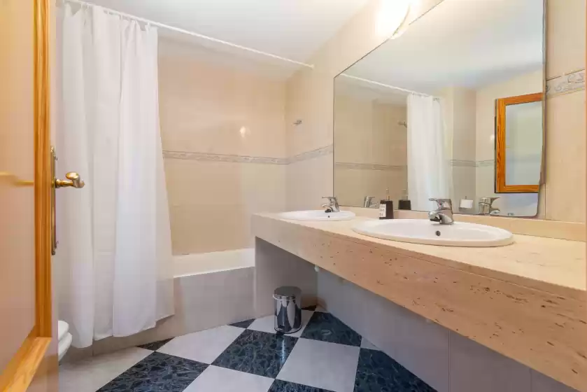 Holiday rentals in Casa campillos, Llucmajor