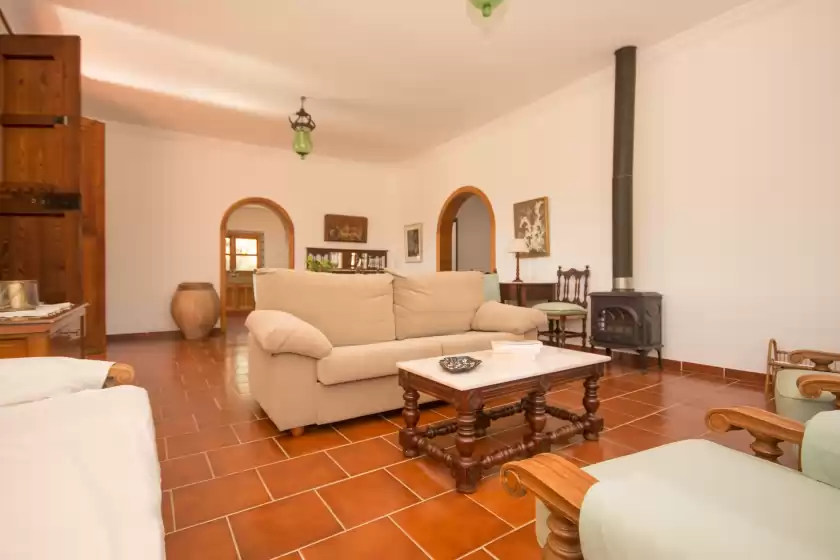 Holiday rentals in Can moscari, Inca