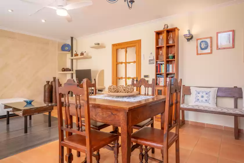 Holiday rentals in Can boi den cifre, Urbanització la Font