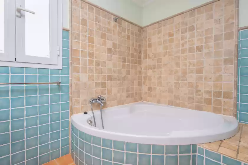 Holiday rentals in Can boi den cifre, Urbanització la Font