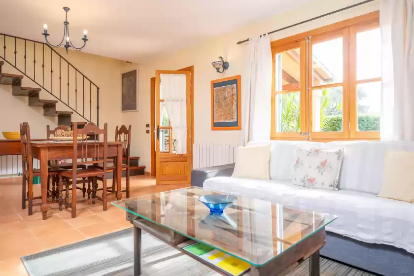 Holiday rentals in Can boi den cifre, Urbanització la Font