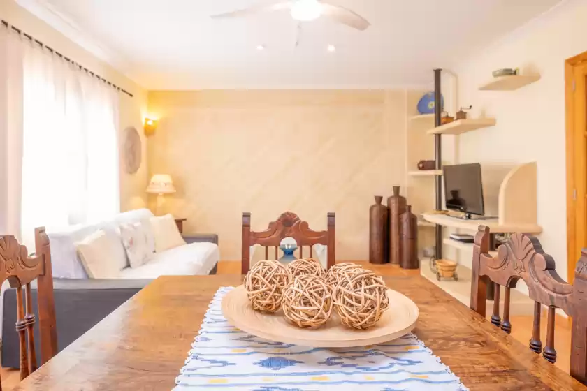 Holiday rentals in Can boi den cifre, Urbanització la Font