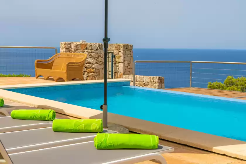 Alquiler vacacional en Villa luna suites, es Puigderrós