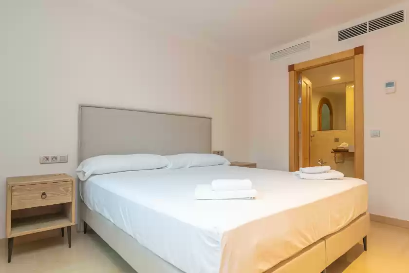 Alquiler vacacional en Villa luna suites, es Puigderrós