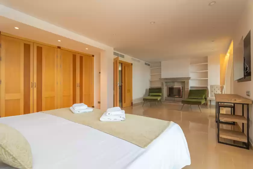 Alquiler vacacional en Villa luna suites, es Puigderrós