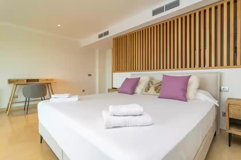 Alquiler vacacional en Villa luna suites, es Puigderrós