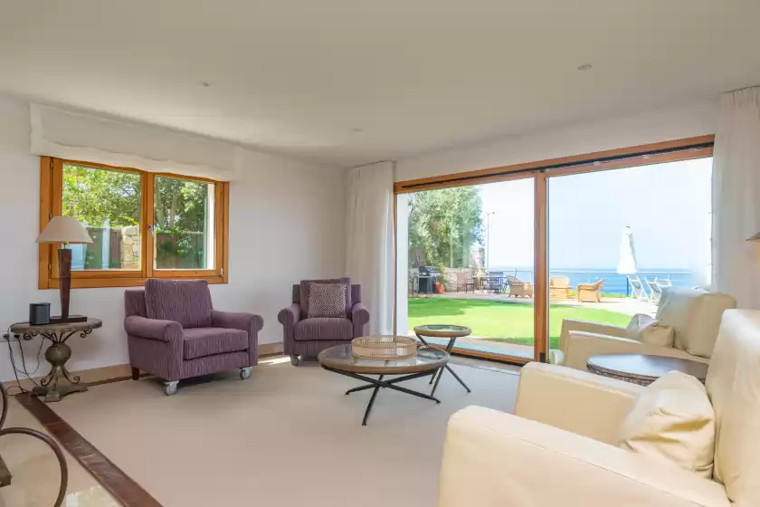 Alquiler vacacional en Villa luna suites, es Puigderrós