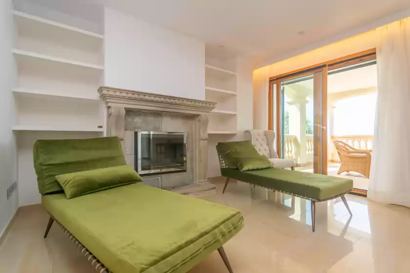 Alquiler vacacional en Villa luna suites, es Puigderrós